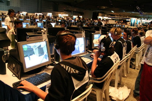 出两个未来 出两个未来