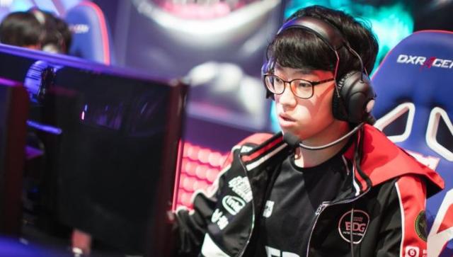 这夜的两块 这夜的两块